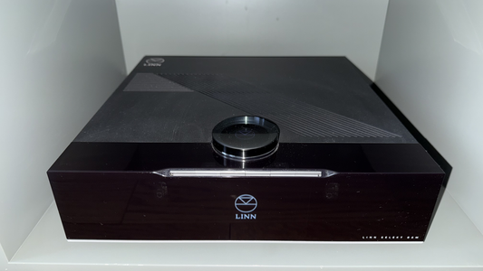 Linn Selekt DSM sa Dolby Digital modulom, 3 power amp modula i Katalyst DAC-om