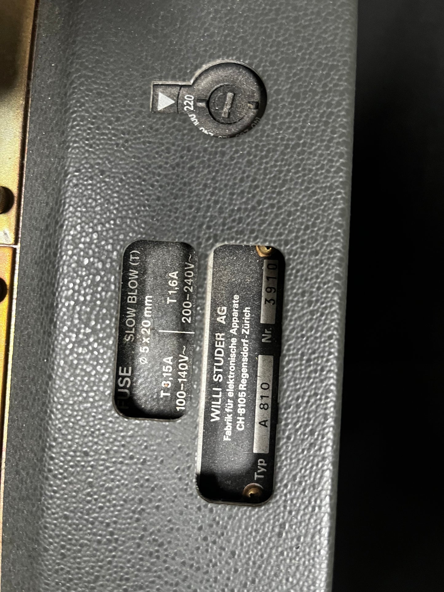 Studer A810 Magnetofon Potpuno Restauriran