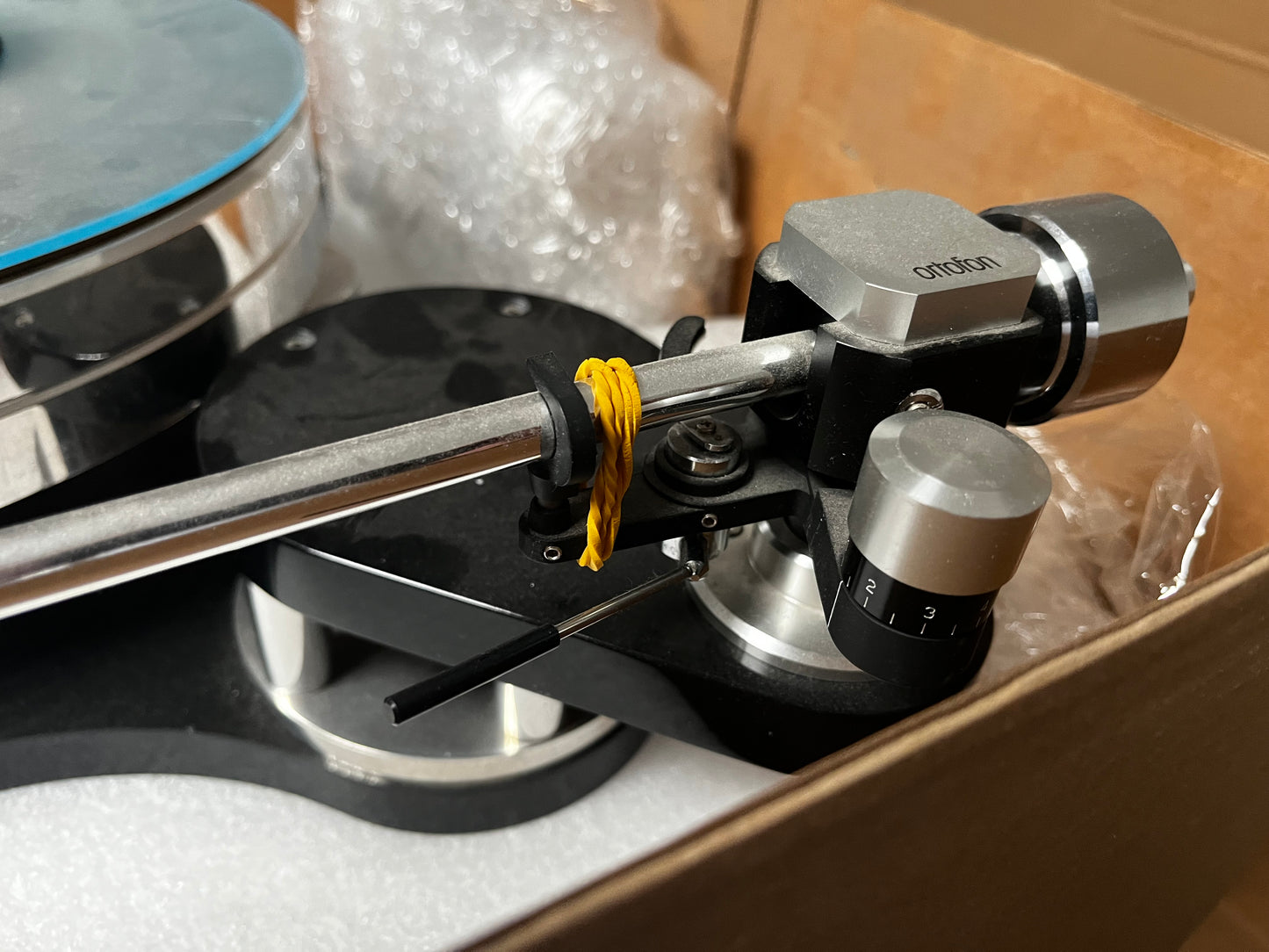 Transrotor Z1 turntable (with constant reference power supply) with Ortofon AS-309S 12" handle, and Ortofon 2M Black LVB 250 loudspeaker