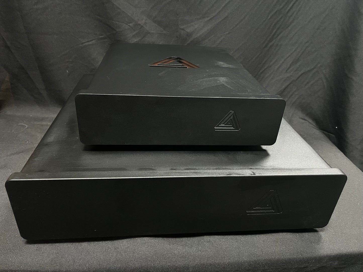 Lucas Audio Lab LDMS MiniMax server/streamer sa eksternim LPSU i 4TB SSD