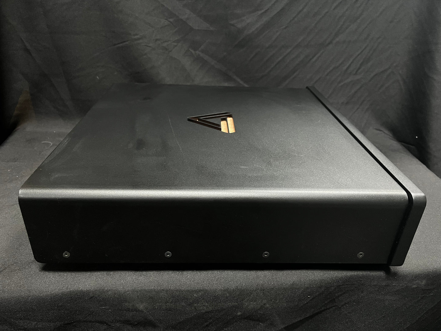 Lucas Audio Lab LDMS MiniMax server/streamer sa eksternim LPSU i 4TB SSD