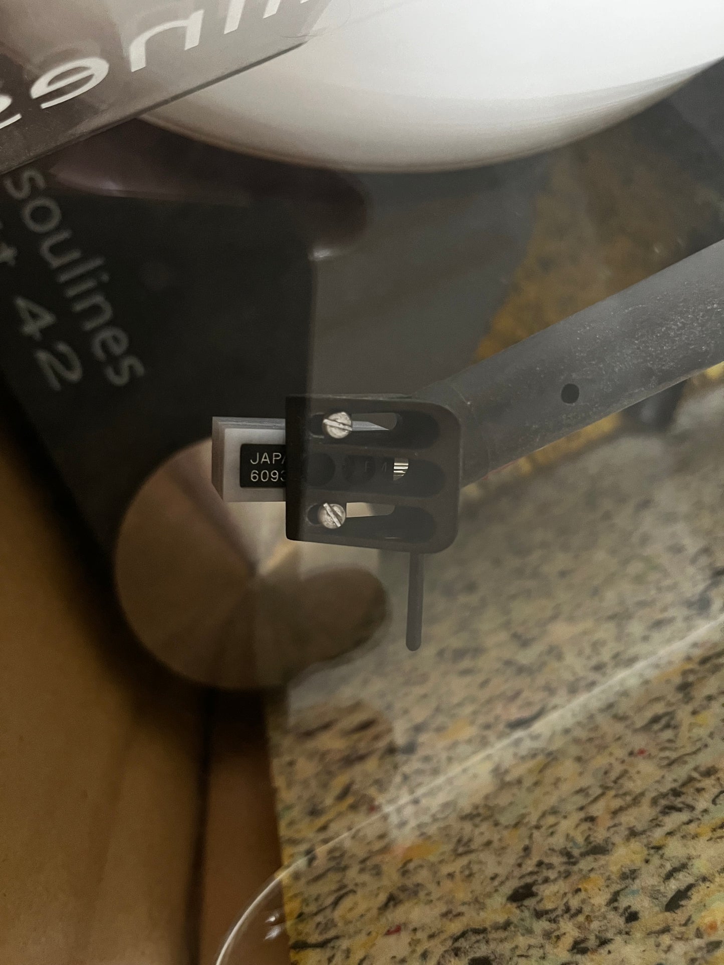 Absolute high end: Soulines TT42 turntable, Kuzma 4P9 handle and Koetsu Blue Lace MC speaker