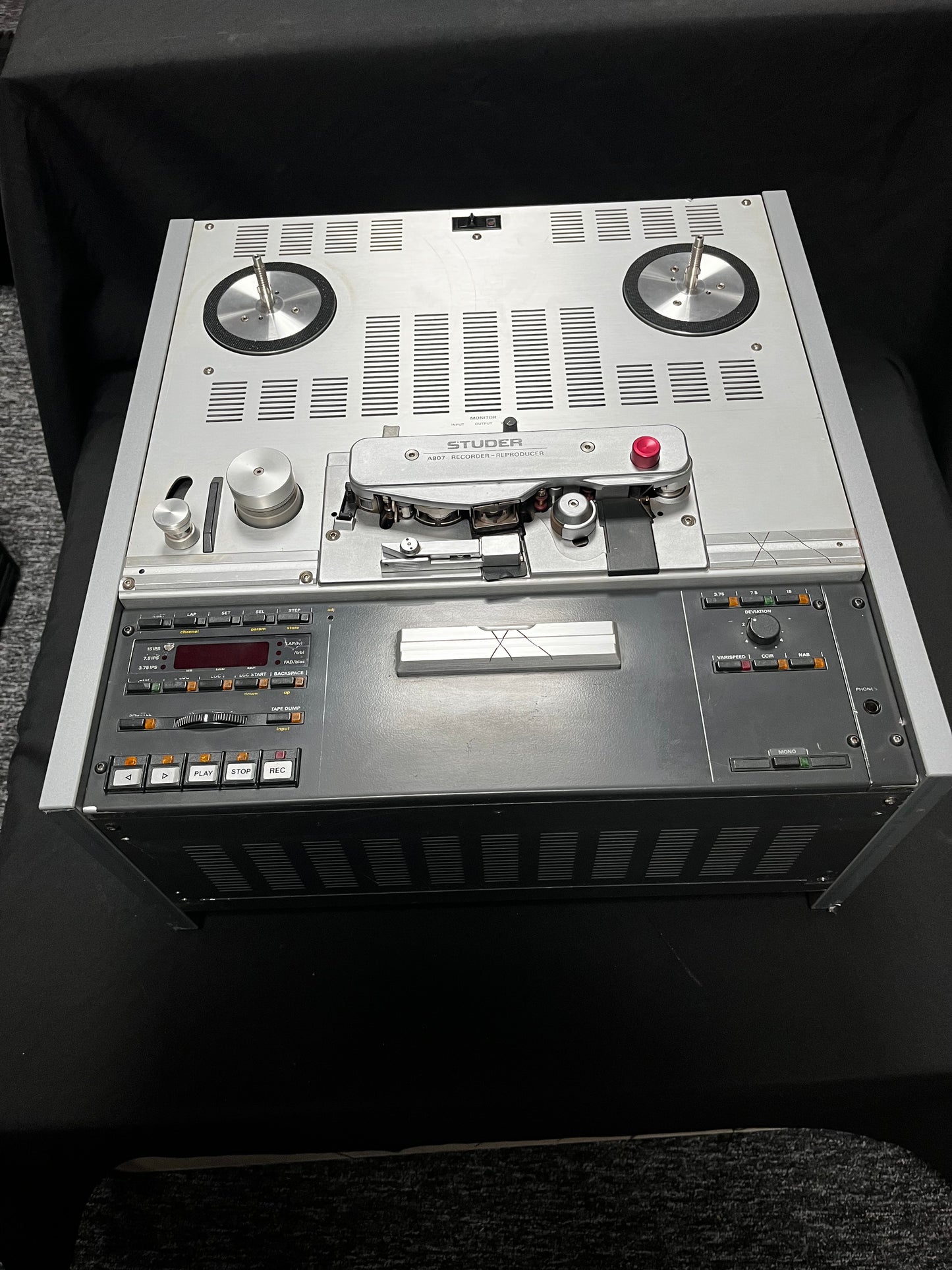 Studer A807 magnetofon, potpuno restauriran, kalibrisan i unapredjen sa Nagravox delovima