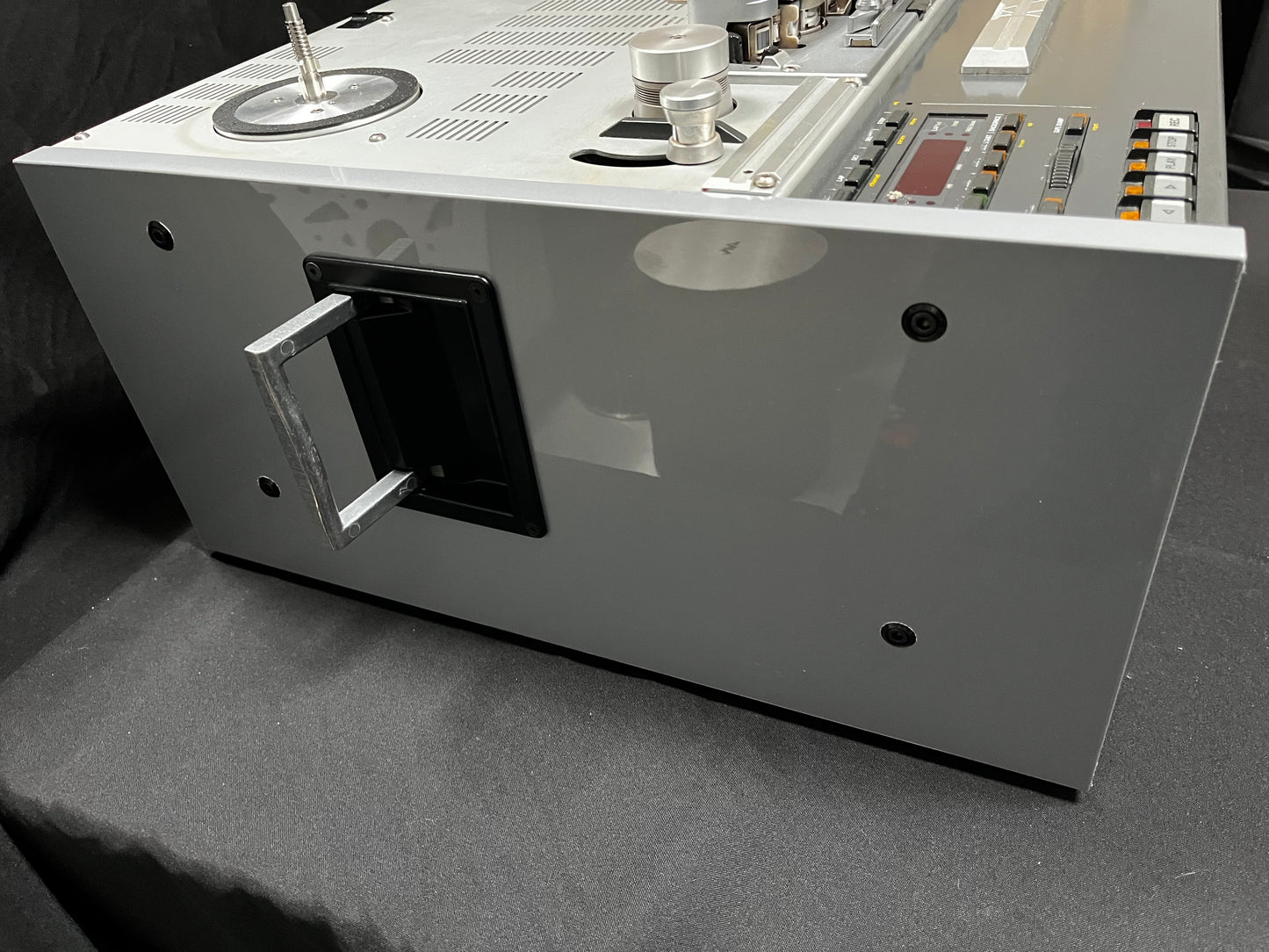 Studer A807 magnetofon, potpuno restauriran, kalibrisan i unapredjen sa Nagravox delovima