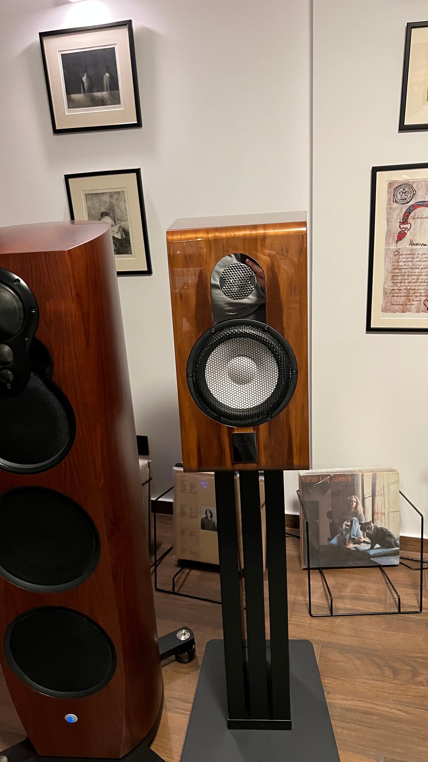 Marten Duo Diamond edition, originalni Marten stalci, piano walnut finish