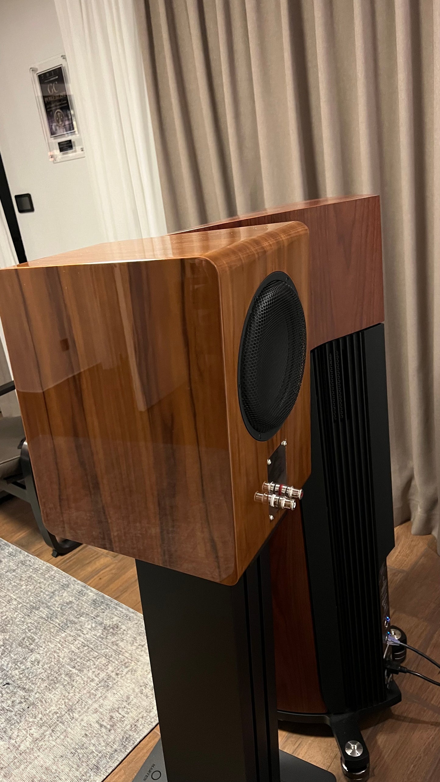 Marten Duo Diamond edition, originalni Marten stalci, piano walnut finish