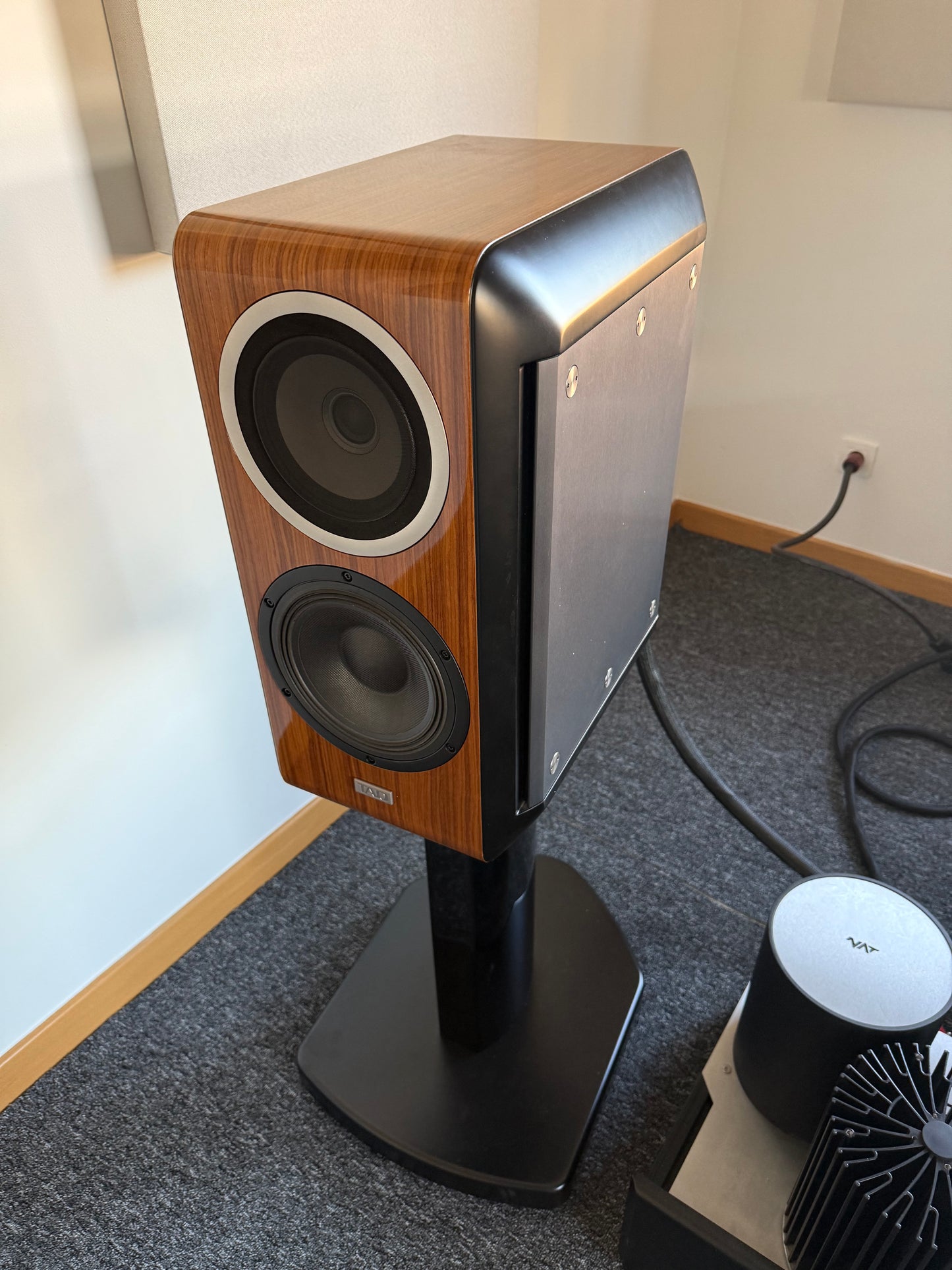 TAD Compact Evolution One CE1