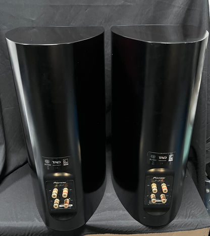 TAD Pioneer S-2EX speaker (no stand)