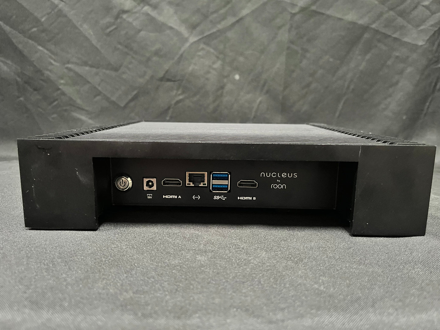 Roon Nucleus 1TB SSD with linear power supply 19V